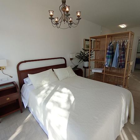 Habitaciones En Casa Miguel Калета Де Велес Екстериор снимка