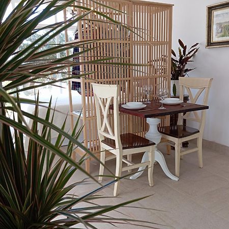 Habitaciones En Casa Miguel Калета Де Велес Екстериор снимка