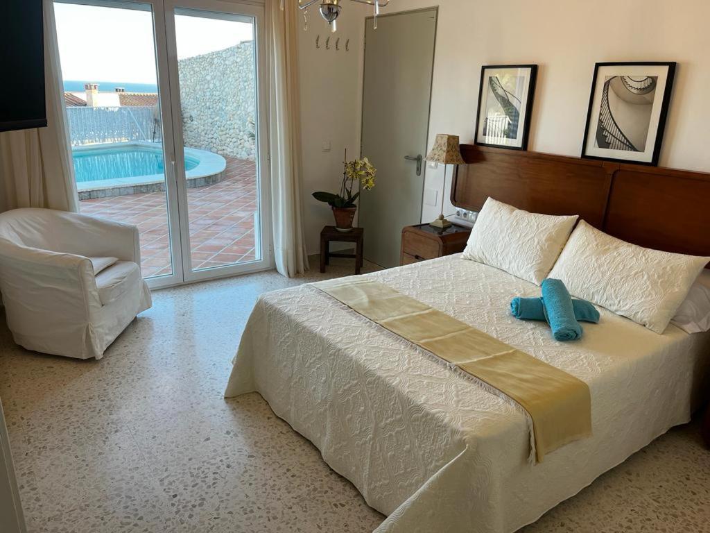 Habitaciones En Casa Miguel Калета Де Велес Екстериор снимка