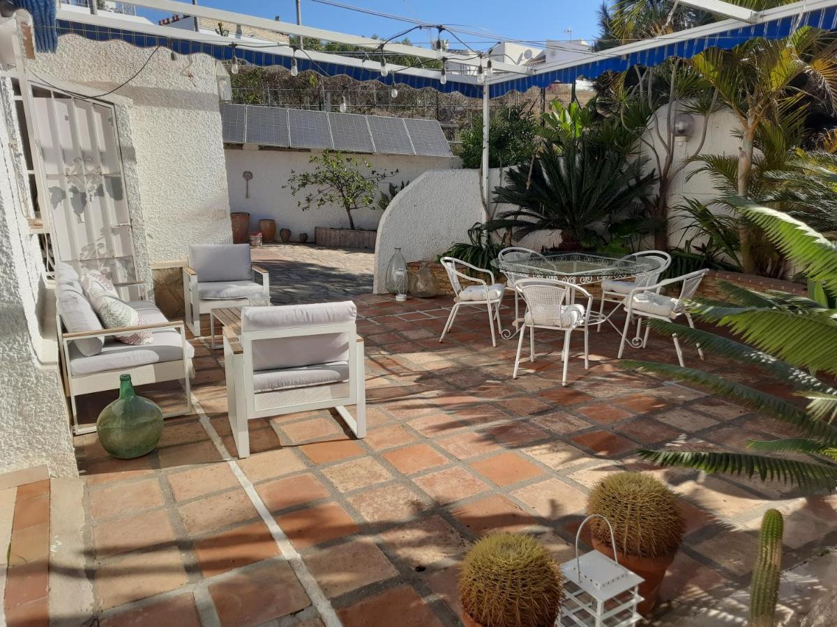 Habitaciones En Casa Miguel Калета Де Велес Екстериор снимка